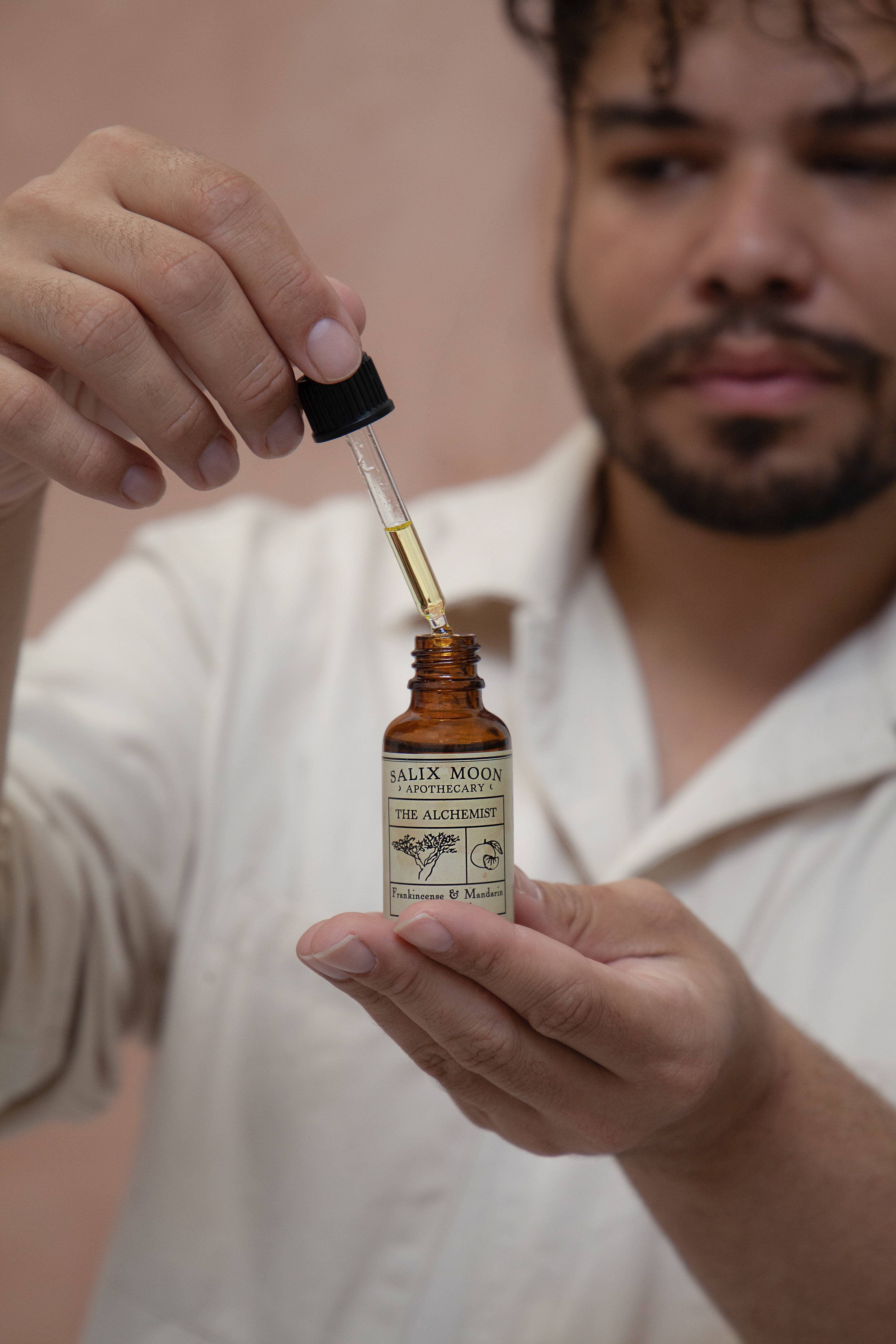 Salix Moon Apothecary – wholesale Beard styling product – Botanical Beard Oil | Frankincense and Mandarin2