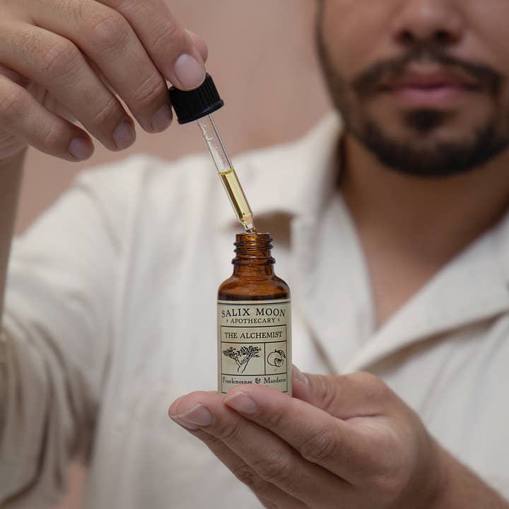 Salix Moon Apothecary – wholesale Beard styling product – Botanical Beard Oil | Frankincense and Mandarin2