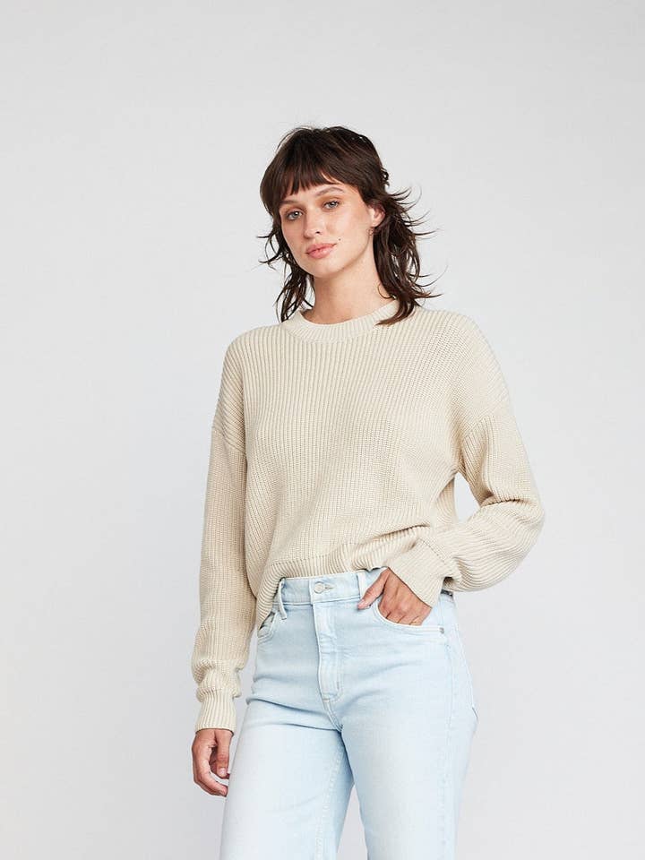 Self Contrast - Wholesale Knit Sweater - Women's - Siobhán, Crew L/S Crop Sweater