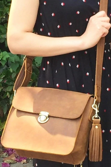 Roma Leathers, Inc. - Wholesale Crossbody Bag - Women's - Vintage leather crossbody shoulder bag with wire strap12