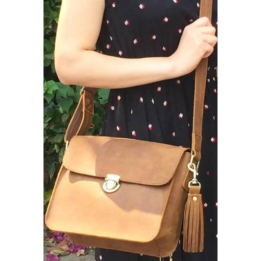 Roma Leathers, Inc. - Wholesale Crossbody Bag - Women's - Vintage leather crossbody shoulder bag with wire strap12