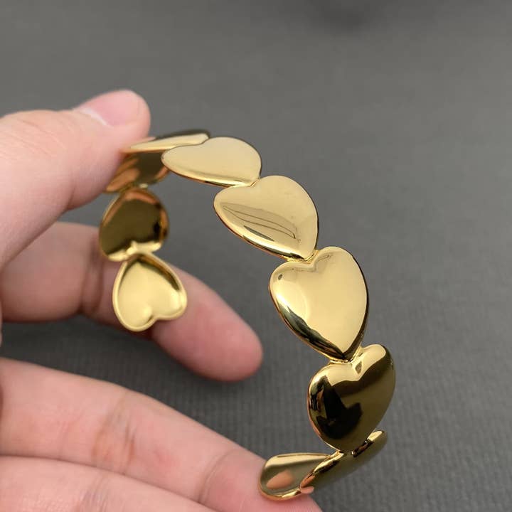 Glansigt hjärta 18K guldpläterat armband i rostfritt stål - FGS för wholesale av Mio Queena