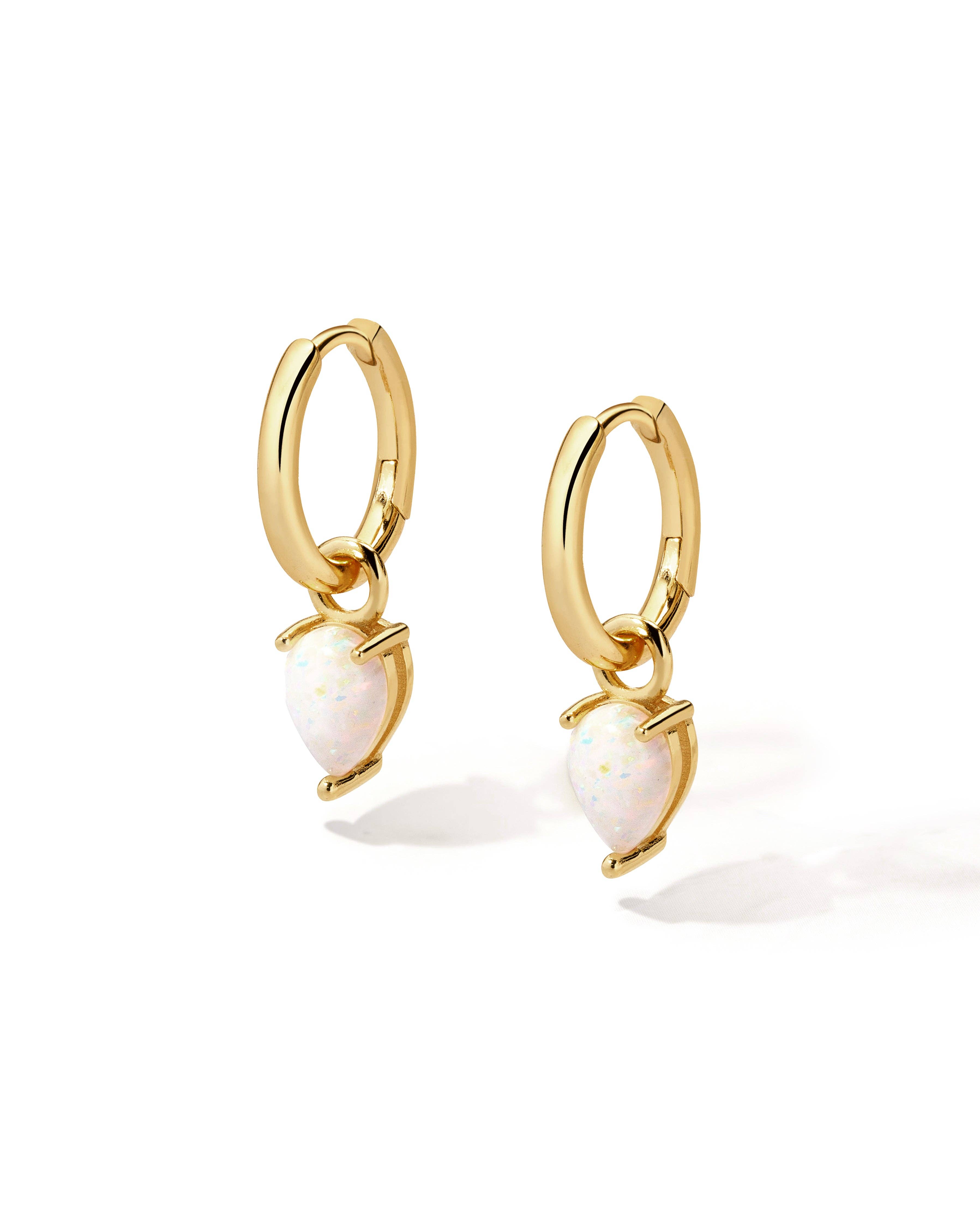 Sami Jewels - Wholesale Huggie oorbellen - Opal Tear Drop Charm Huggies0