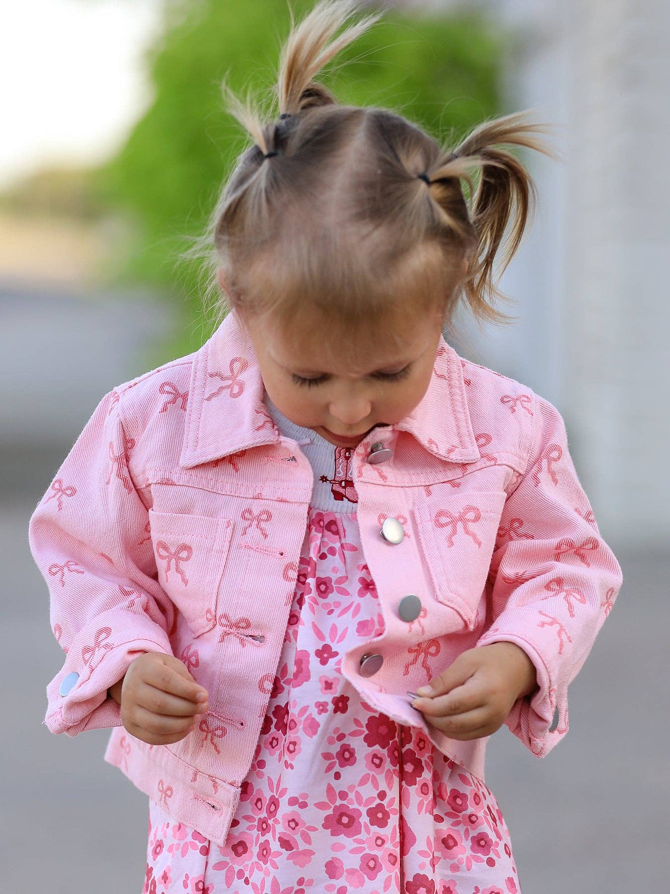 Rylee Faith Designs – wholesale Buttoned-down shirt – Kids – Pink Fall Girls Butterfly Print Denim Top3