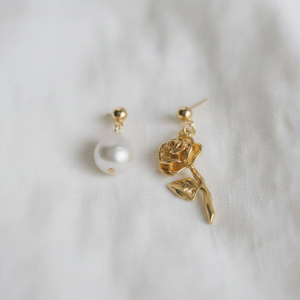 Ellemadera - Wholesale Dangle Earrings - Vintage Inspired Freshwater Pearl Rose Dangle Earrings1