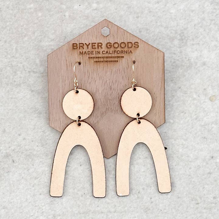 Años 70 - Pendientes de cuero abstractos para venta al por mayor de Bryer Goods