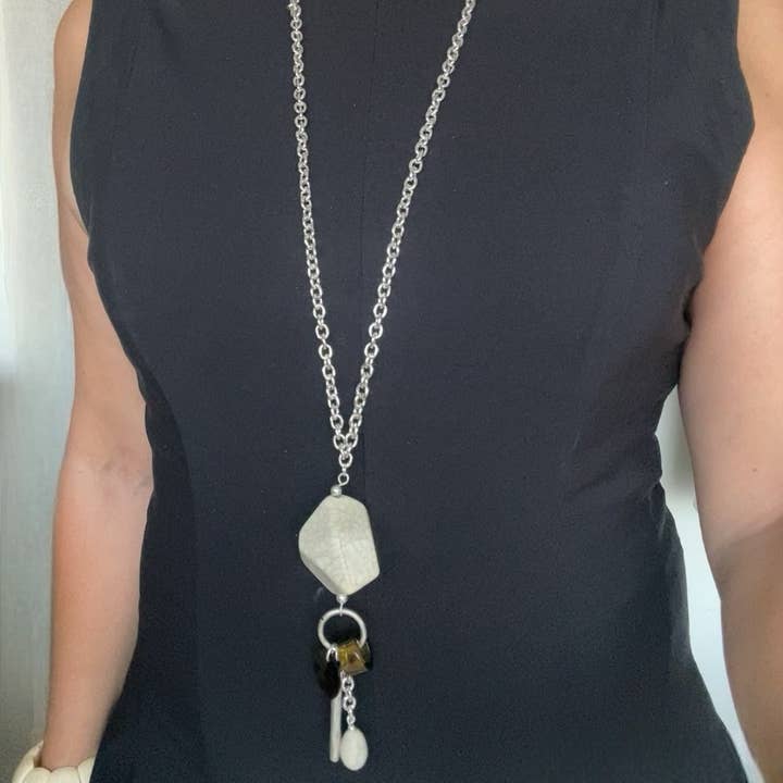 Gloria Mago - Wholesale Pendant/Charm Necklace - Long necklace Meteoro pendant charms mother-of-pearl crystal in silver 10µ1