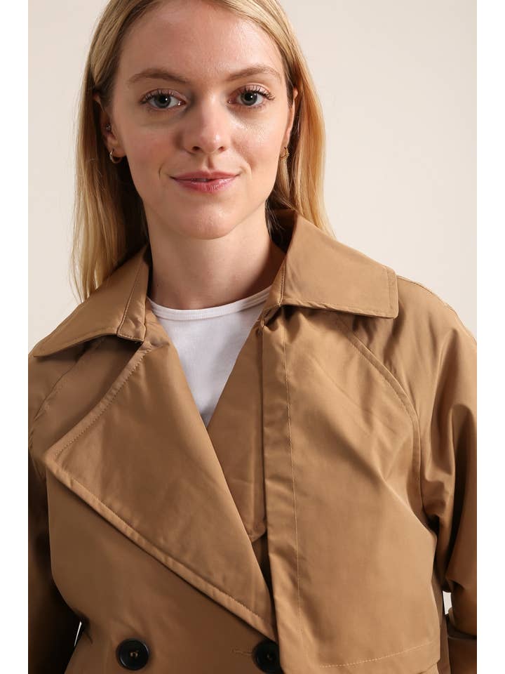 Attrait Paris – wholesale Trench coat – Women’s – Waterproof short trench coat with padding and cuff5