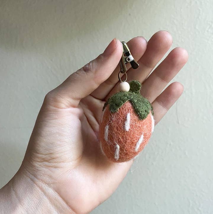 Lost Vly - Wholesale Car Freshener - Unisex - Strawberry Reusable Oil Diffuser1