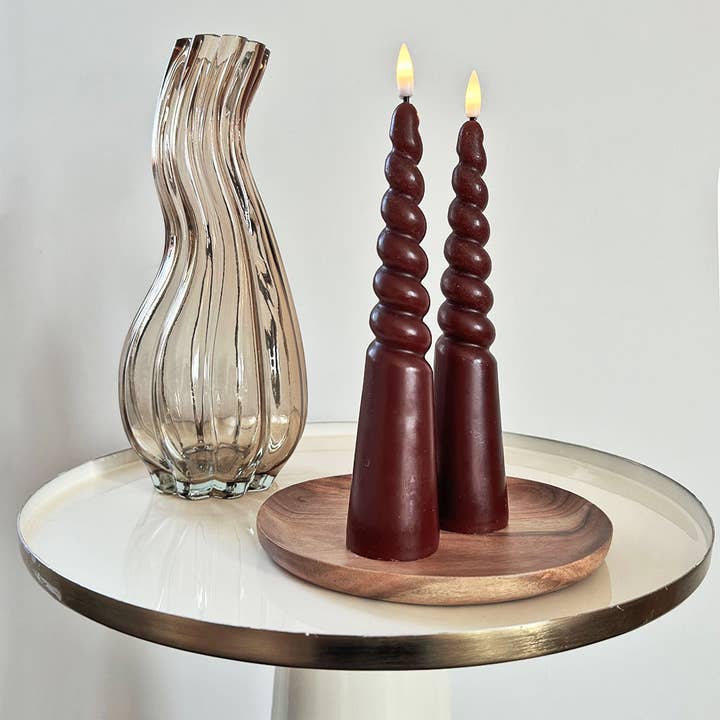 2 LED candles Twisted pillars natural brown wax D5.5 H24.5cm (battery operated) for wholesale on Faire3