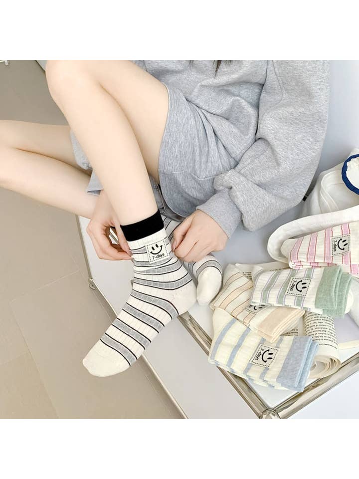 Rufia - Smiley Stripe Patch Casual Crew Sokker for engroshandel hos Funkyrel® Atzbranding Limited