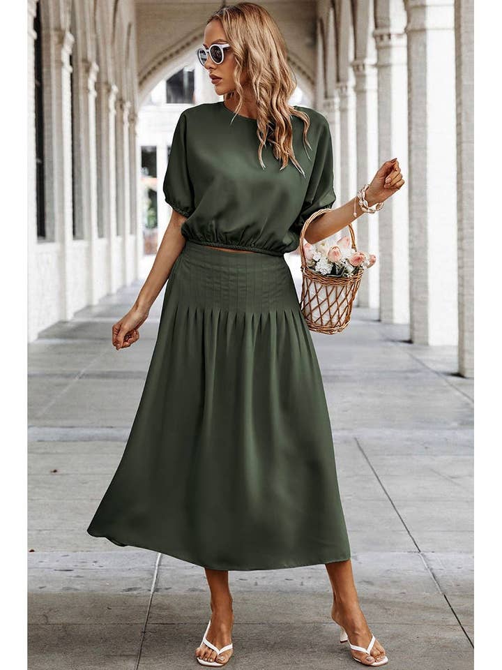 Two Pieces Solid Color Loose Puff Sleeve Pleated Sets and other Purchase Wholesale maxi skirt set. Free Returns & Net 60 Terms on Faire trending on Faire.