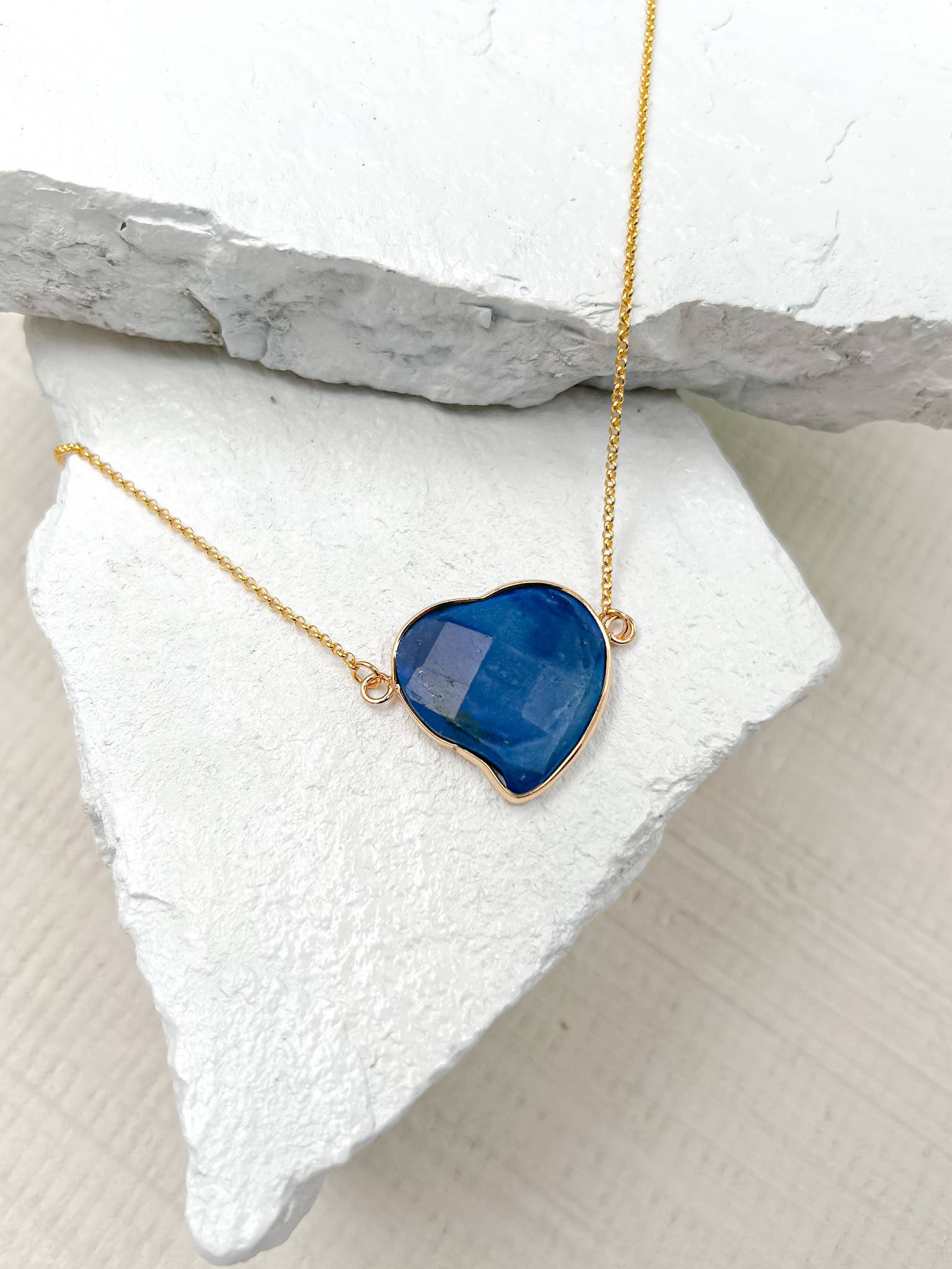 Roc Jewellery - Wholesale Pendant/Charm Necklace - Lapis Lazuli Connector Heart Gold Plated Necklace