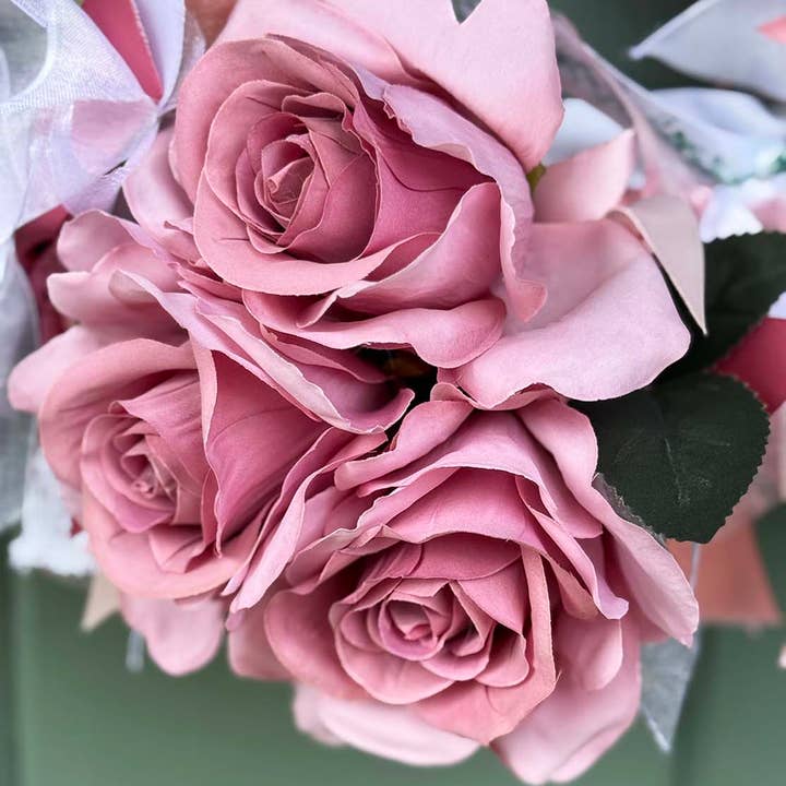 Ribbons For You - Wholesale DIY craft kit - Rose & Lace Themed Wreath Kit 1