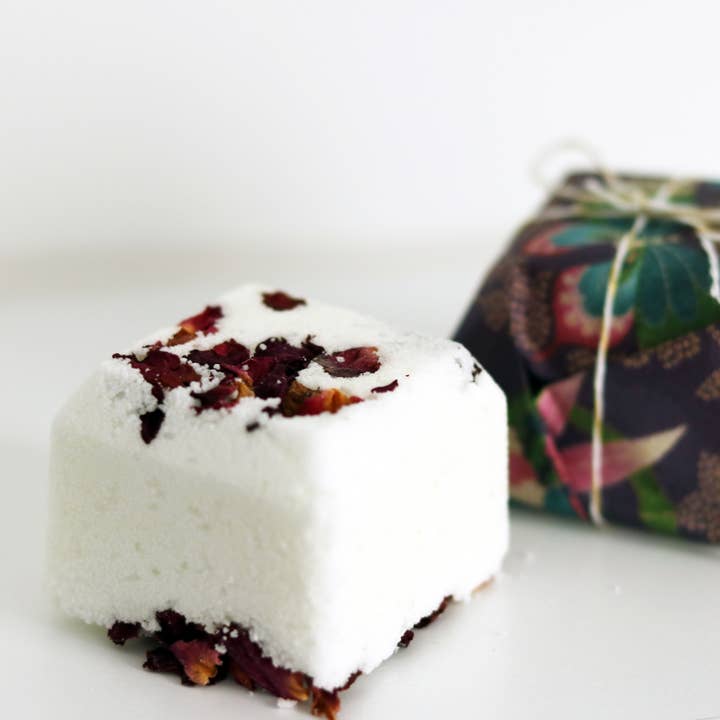 Magnolia & Rose Bathbomb for wholesale by BLISS by Waddell & Co