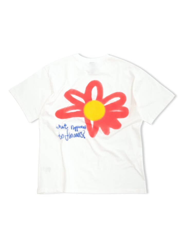 T-shirt blanc cassé à fleurs rouges pour la vente par 10AM