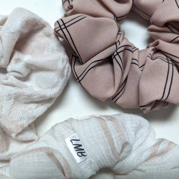 Headband Haven Co. - Wholesale Scrunchie - Women's - Love Pink Scrunchies