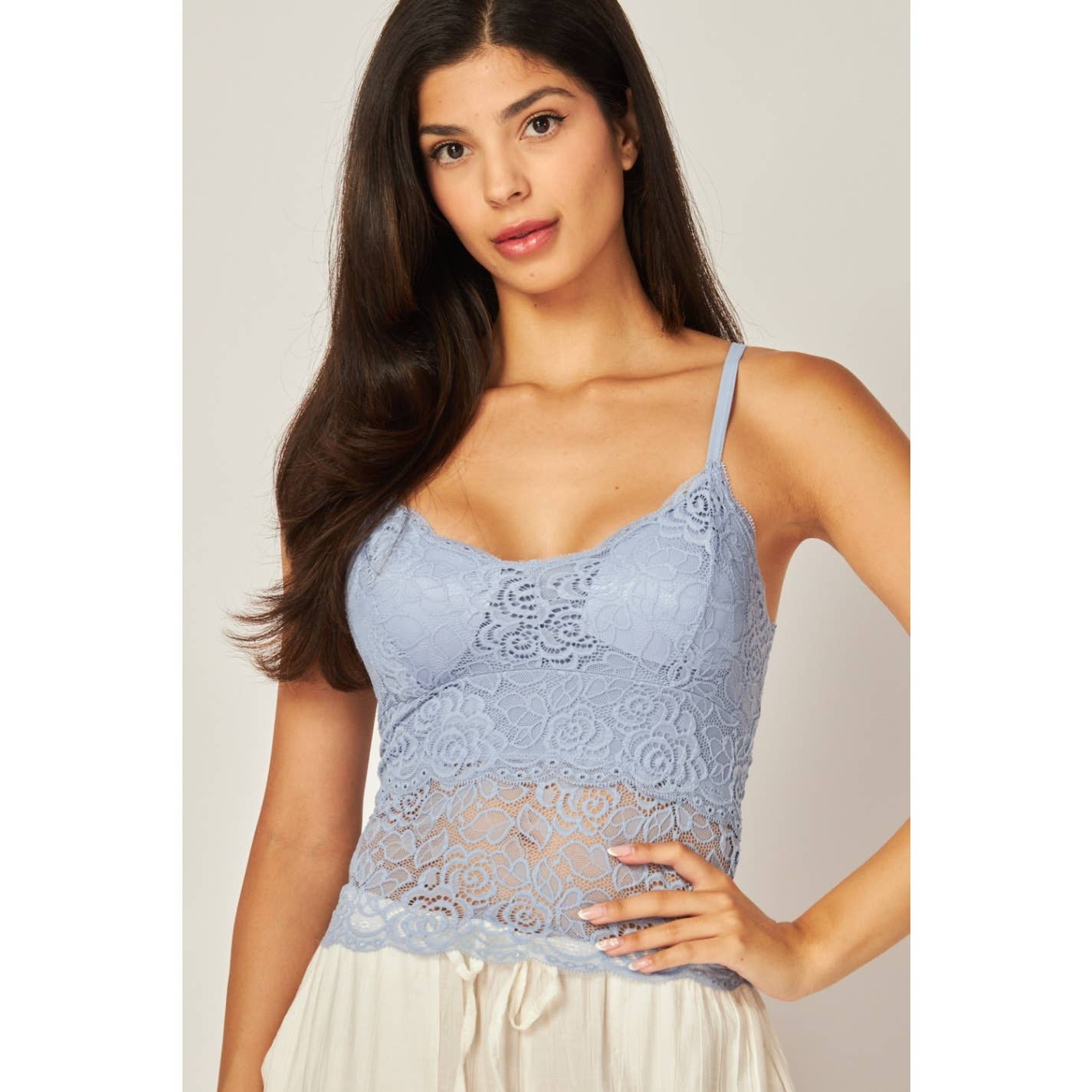 Apolline – Tops – Mulher por atacado – Bralette de Renda com Costas Abertas e Copas Removíveis8