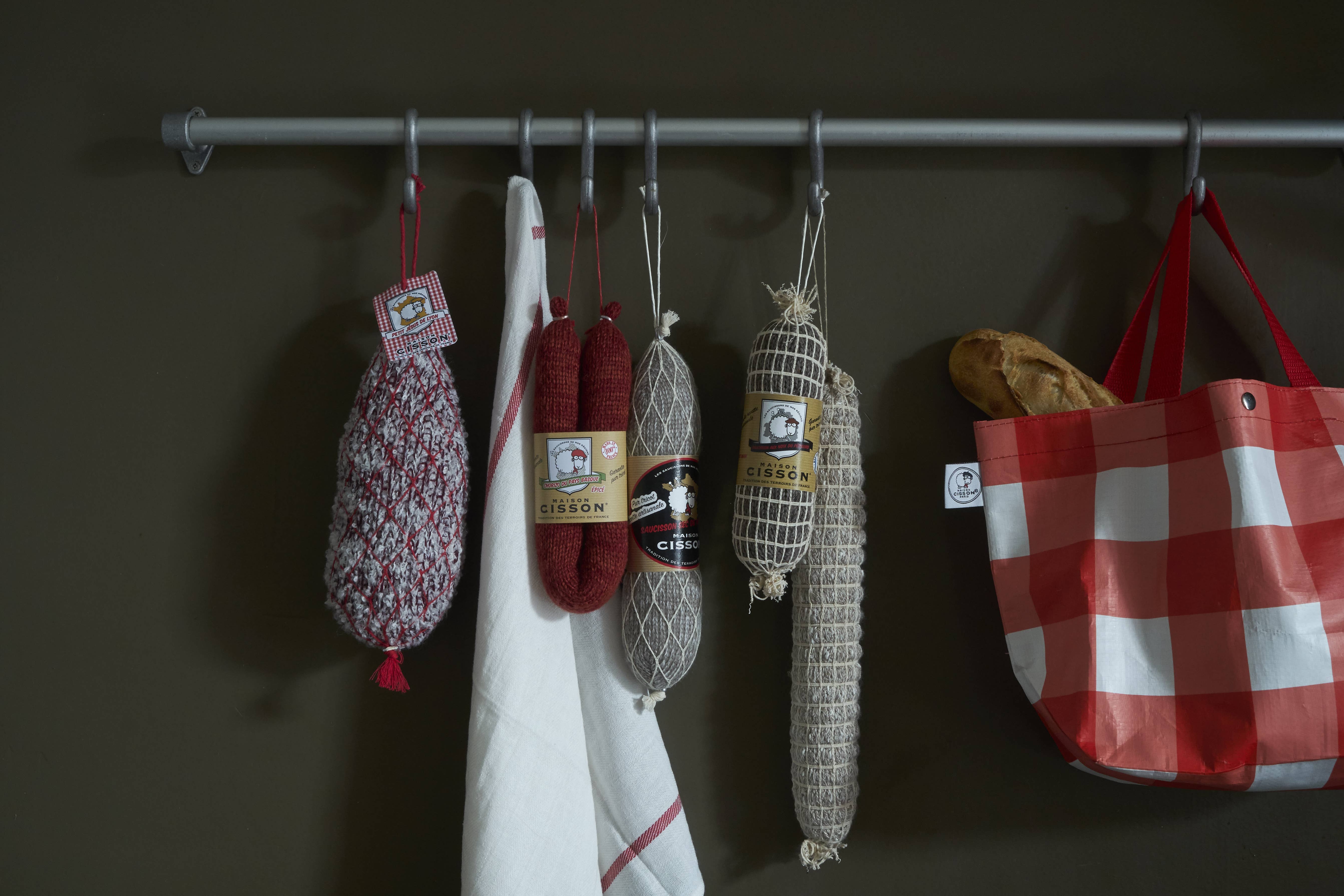 MAISON CISSON pour FAIRE PART AND CO - Wholesale Decorative Tabletop Object - “The real merguez” knit2