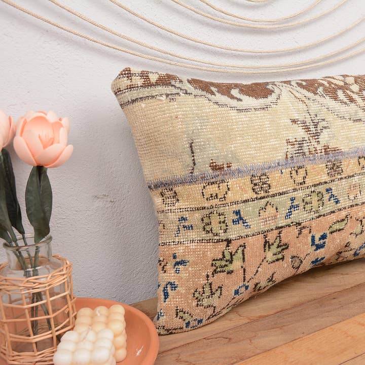 Coussin Lombaire Bohème Kilim Vintage Fait Main pour la vente par Kilim Pillow Decors