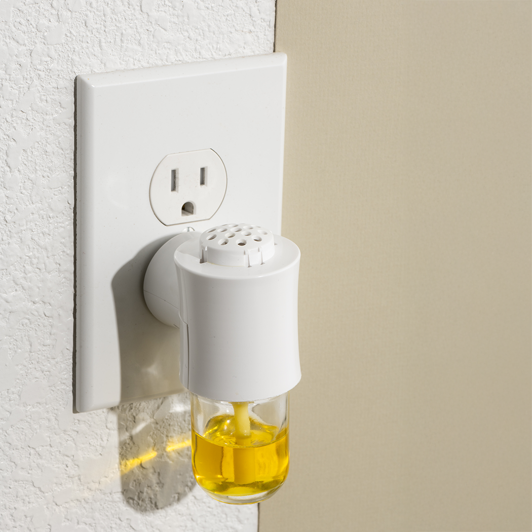 Aura Cacia - Wholesale Air Freshener - Paradise Plug-In With Geranium Essential Oil 0.5 fl oz2