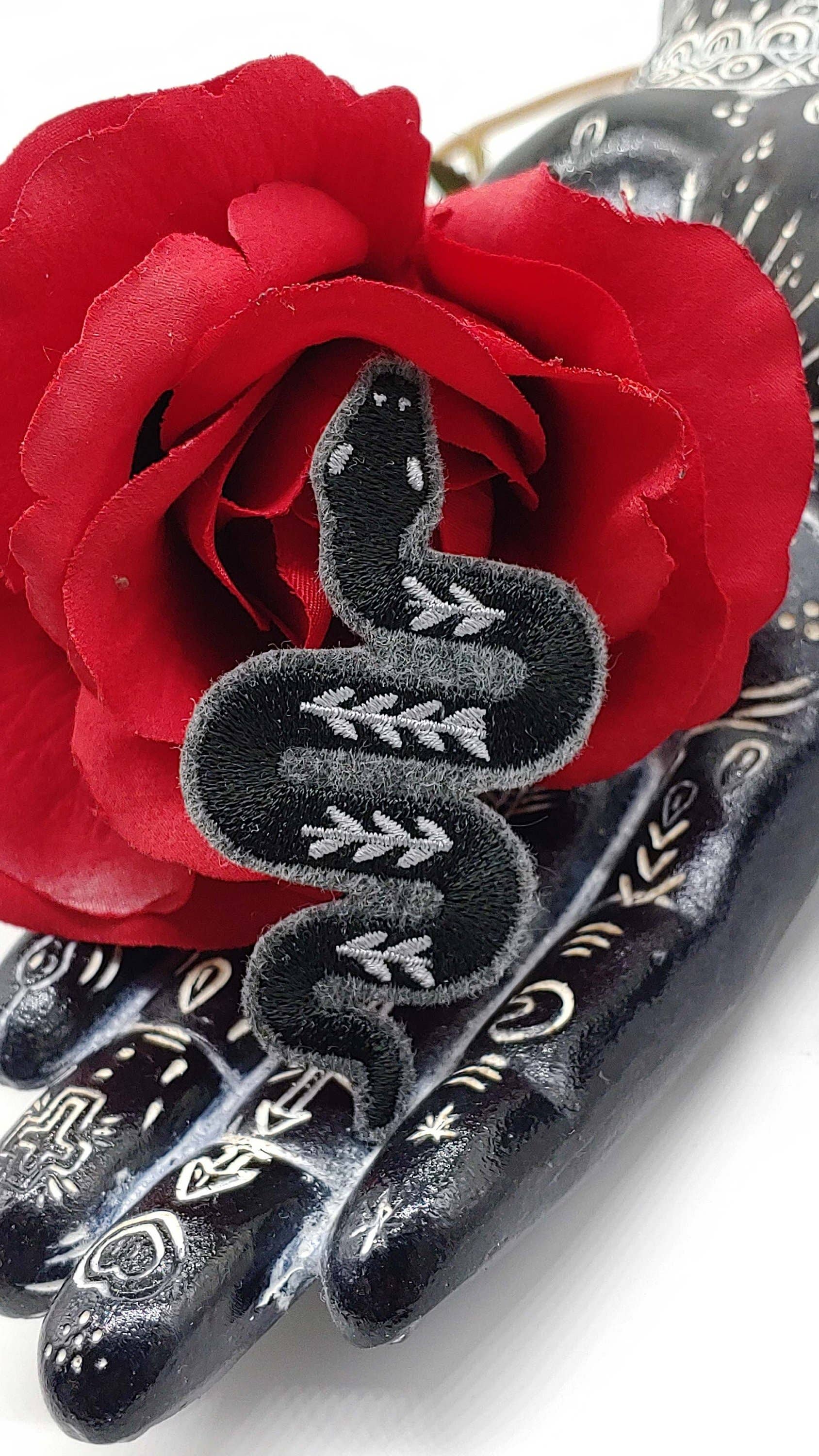 Project Pinup – wholesale Patch – Black and Gray Snake Iron On Embroidered Patch1