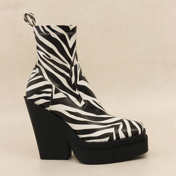 AKI - Plateaustiefel mit Keilabsatz für den Großhandel von Lemonade Shoes