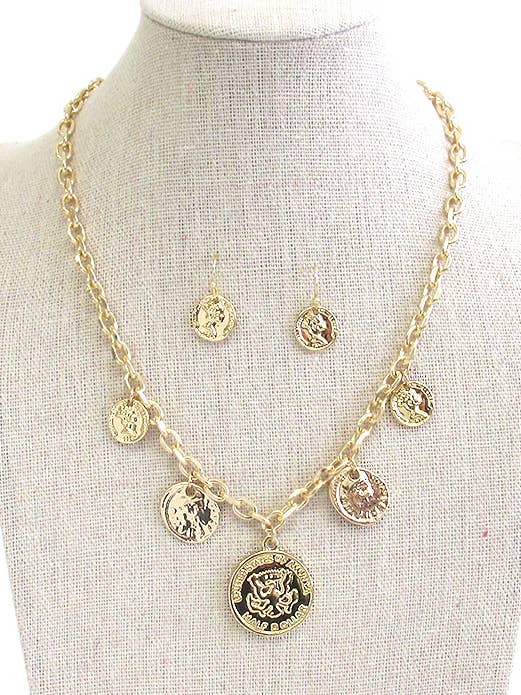 JUEGO DE COLLARES CON DIJES CON FORMA DE MONEDA (S144) para venta al por mayor de Jewelry Max