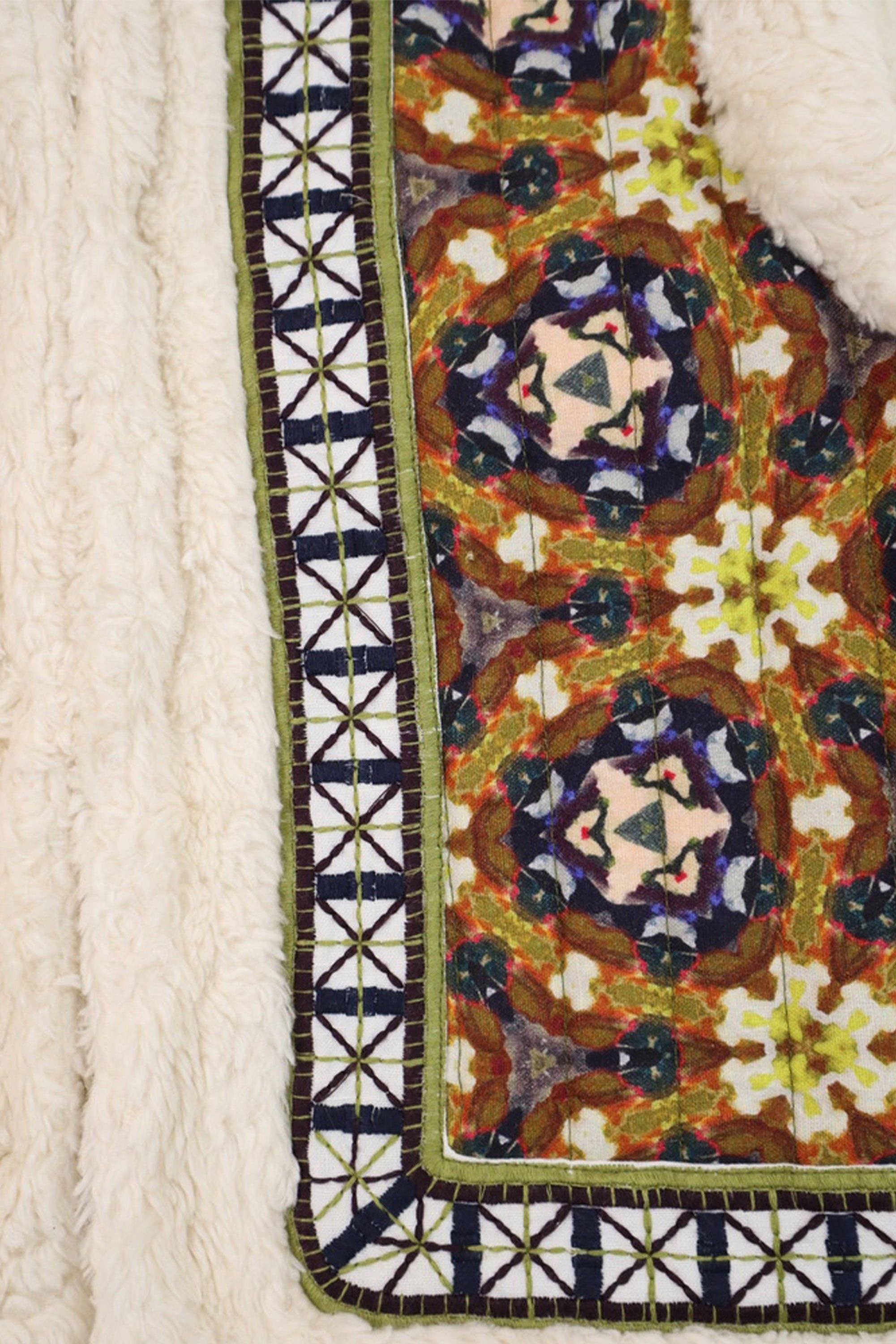 Brooks Avenue - Wholesale Outerwear Vest - Women's - The Willow Sherpa Reversible Vest - Chestnut Swirl10