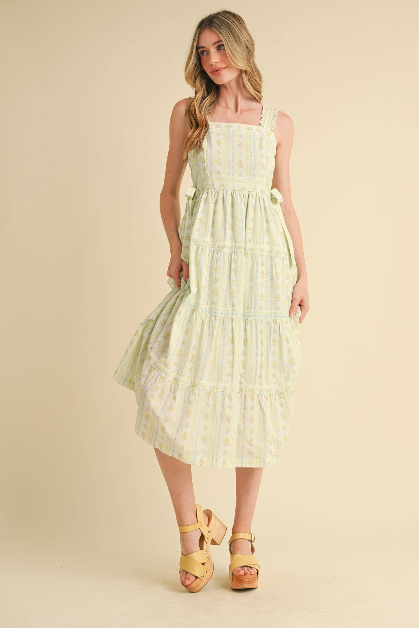 &MERCI - Wholesale Dress - Women's - RUFFLED STRAP FLORAL MIDI DRESS WITH SIDE TYING BOWS MDR358618