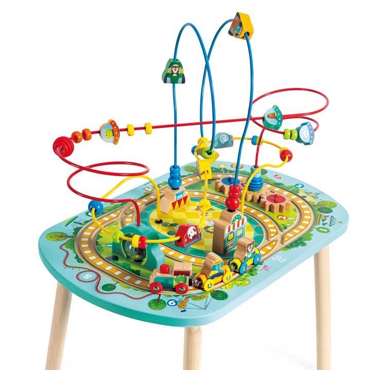 Table labyrinthe ferroviaire en torsion pour la vente par Hape Toys