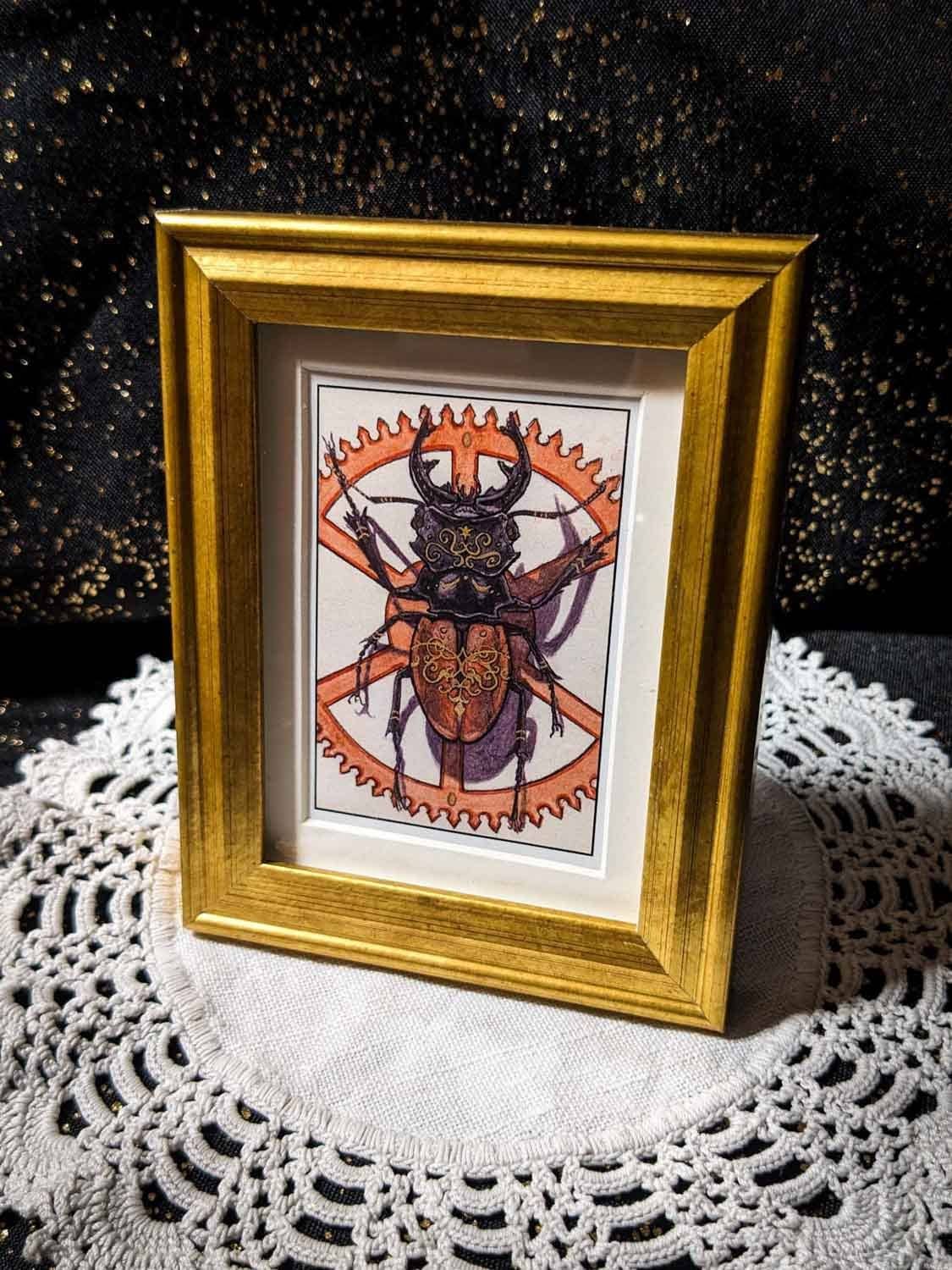 Studio Umbralux - Wholesale Kunstprint - Mini-afdruk van een hertkever met gouden lijst3