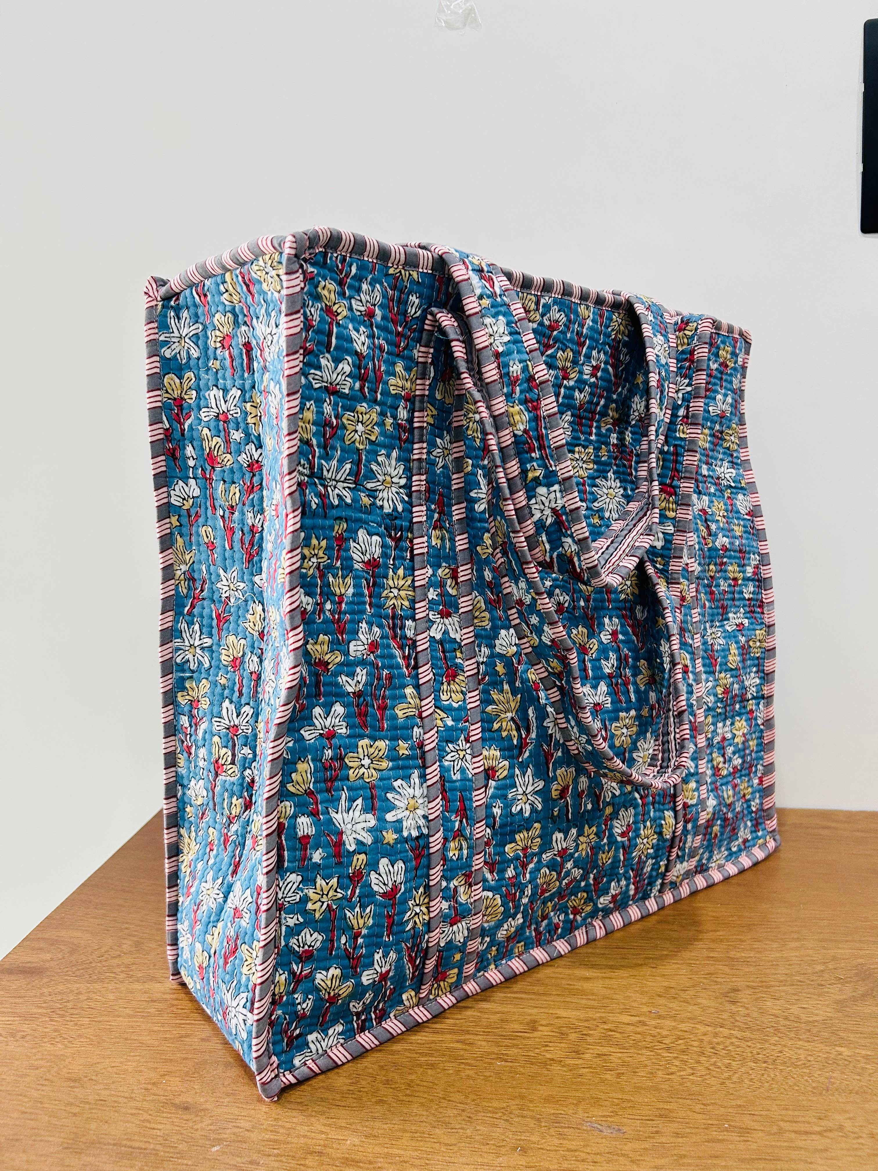 Meghcraft – wholesale Tote bag – Women's – Floral Cotton Quilted Reversible Tote Bag Shopping Bag 2