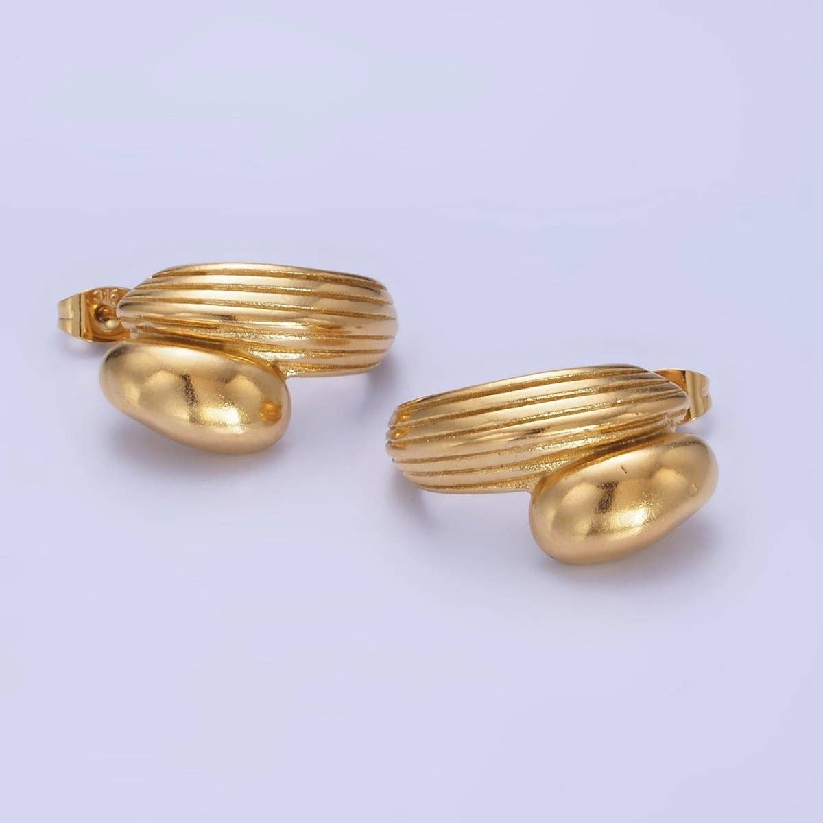 Aim Eternal - Vendita all'ingrosso Orecchini a cerchio - Orecchini a forma di C in acciaio inossidabile 24mm con doppia linea fusa in oro e argento | P028 P0290