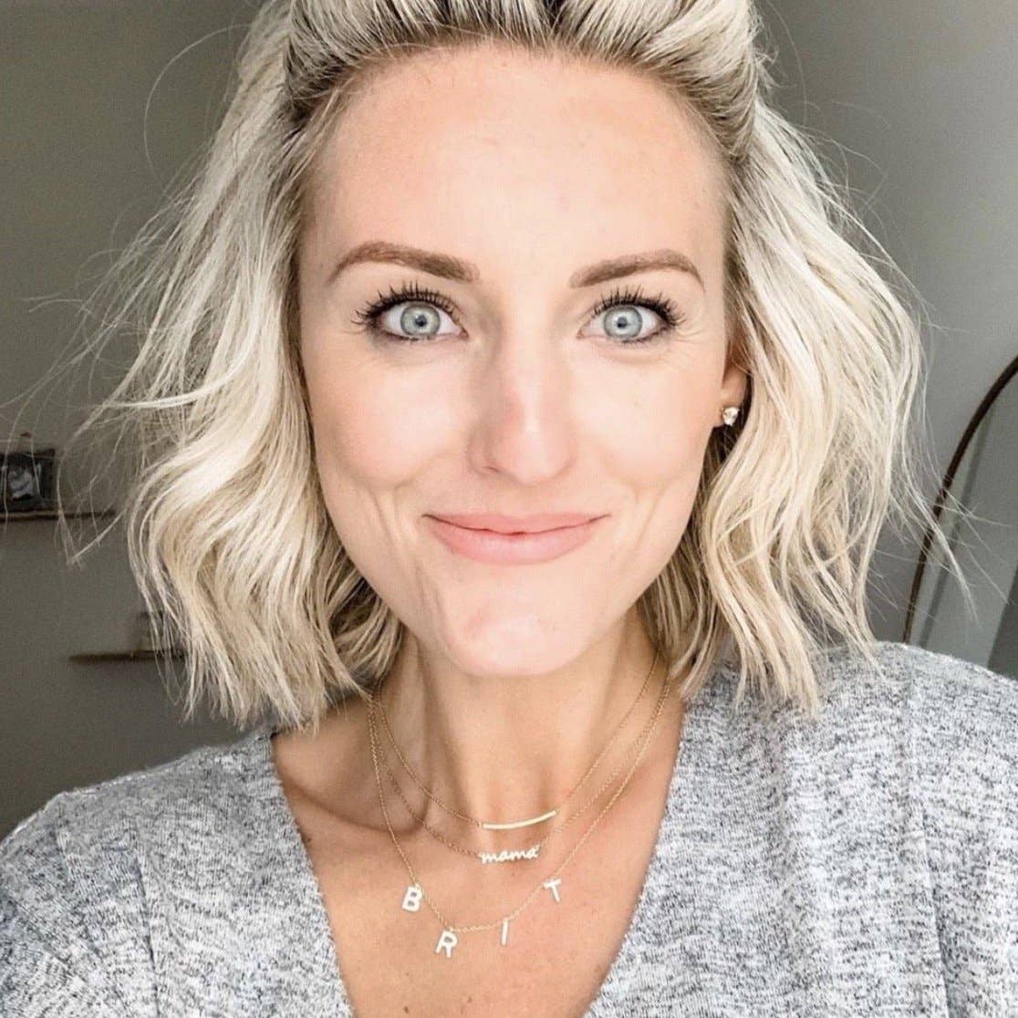 The Sis Kiss - Wholesale Pendant/Charm Necklace - Mama Dainty Necklaces4