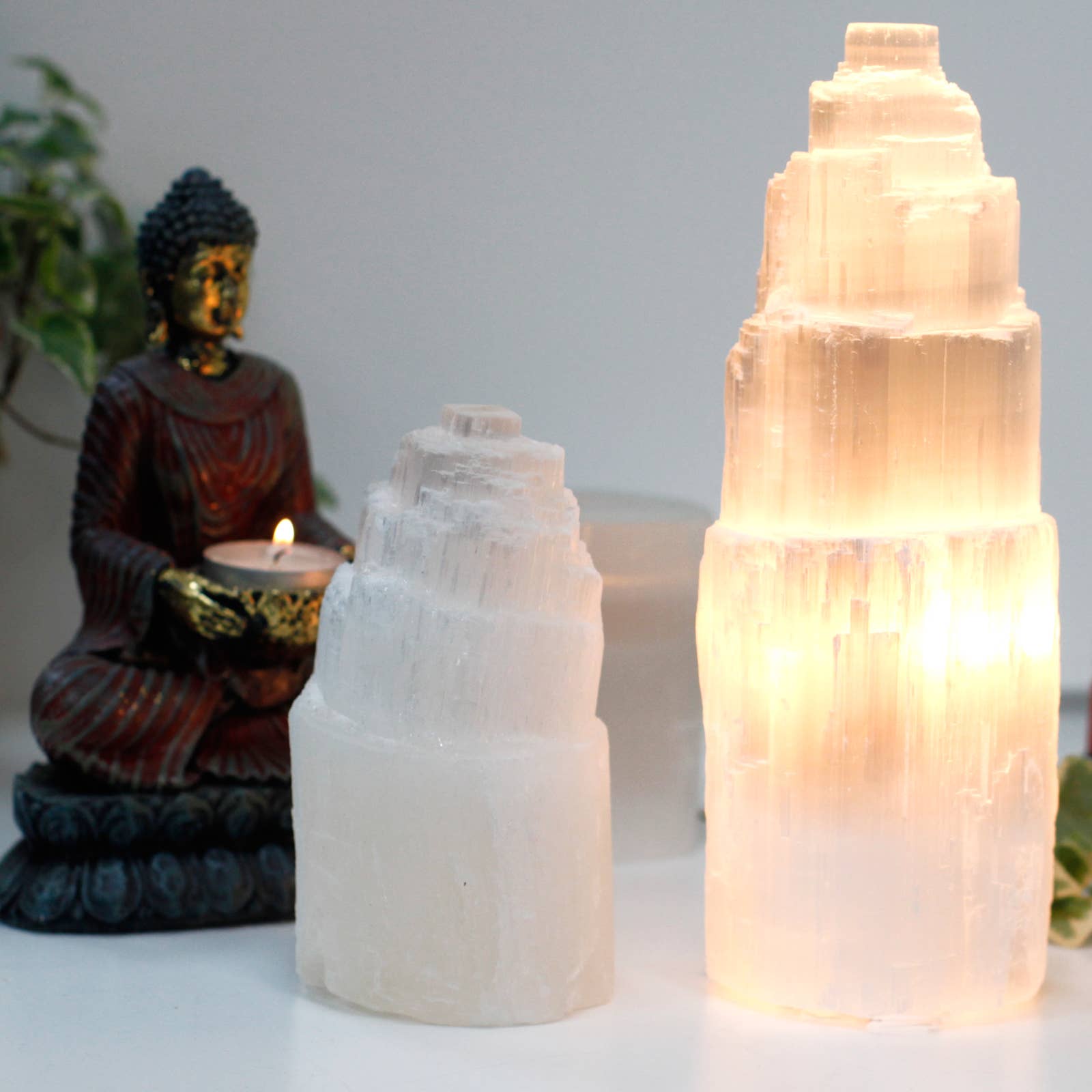AW Artisan - Wholesale Accent/Desk Lamp - Selenite Tower Lamp - 25 cm4