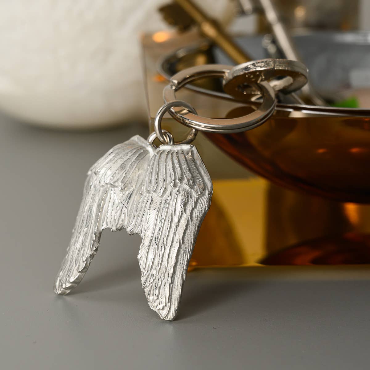 Lancaster and Gibbings – wholesale Keychain – Unisex – Angel Wings Key Ring