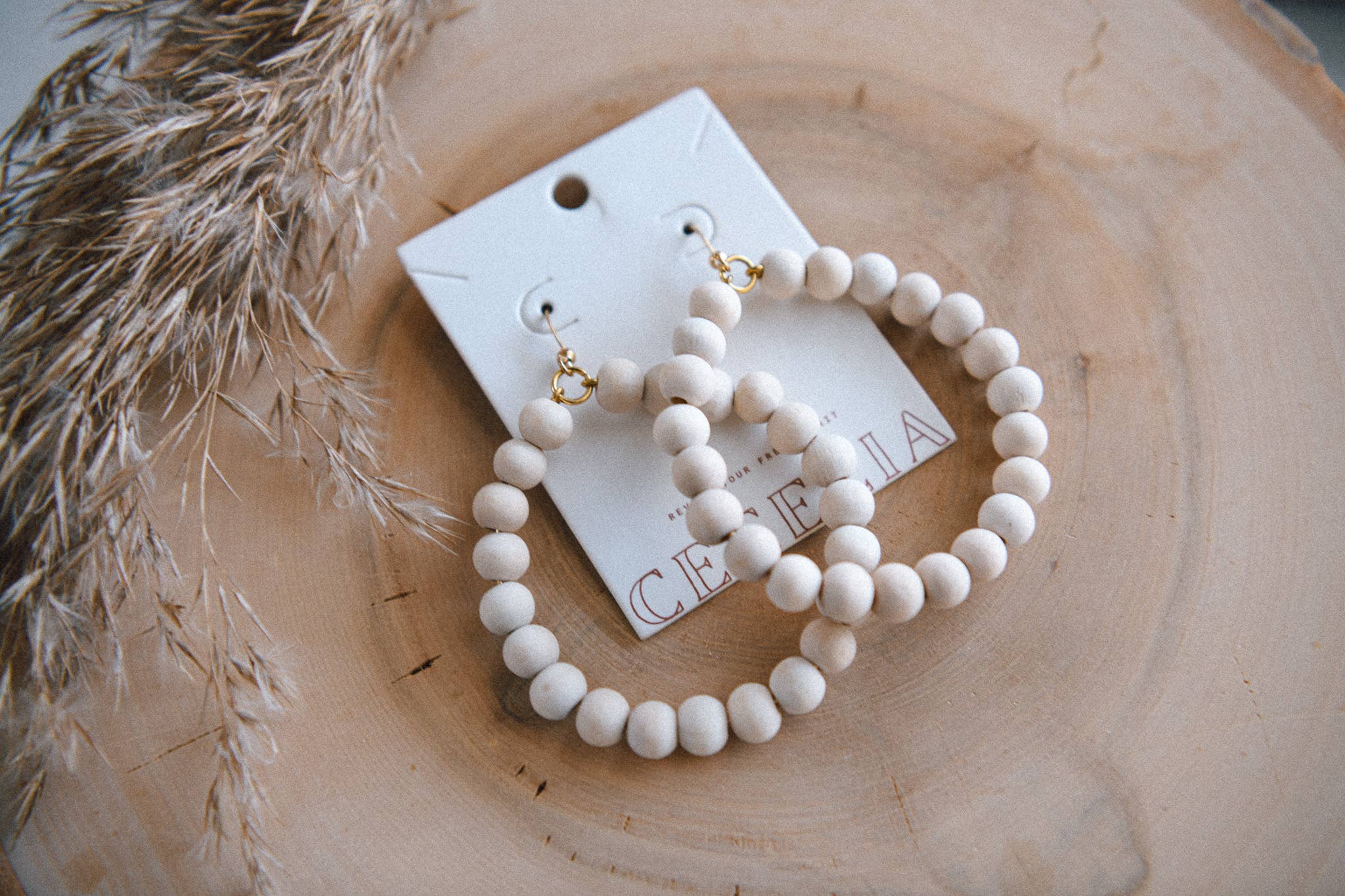 Cecelia Designs Jewelry – Großhandel Hoops – Leichte Holzperlen-Creolen3