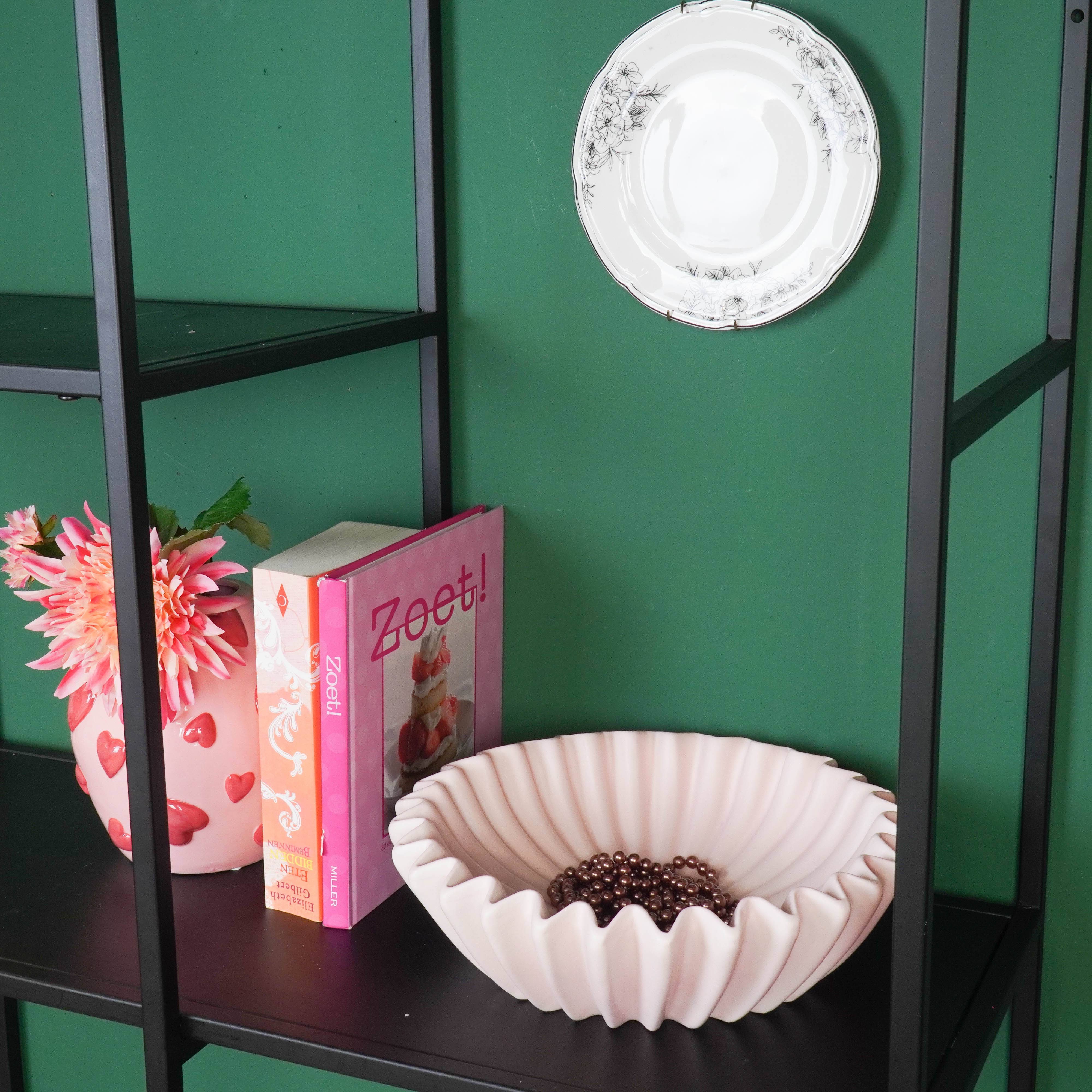 Housevitamin bv - Wholesale Decorative Plate/Dish/Bowl - Bowl- Pleated Bowl - Ceramics- Light Pink- 29,5x29,5x9cm5