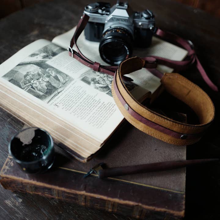 Atitlan Leather – Engroshandel Kamerarem – Dobbelt farve læder kamerastrop3