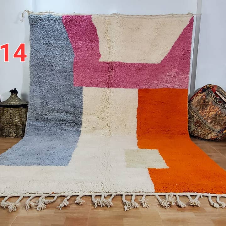 Äkta handknuten Beni Ourain-ullmatta 150×250 cm 352 för wholesale av Maroccarpets Poufs and pillows wholesale +31648976894
