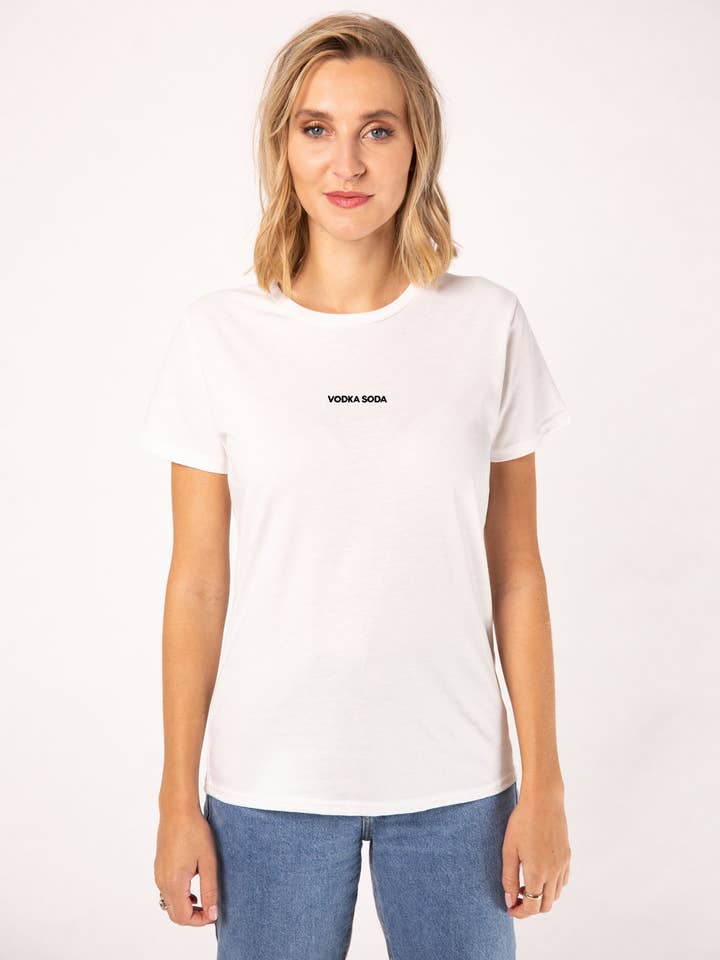 Vodka Soda | T-shirt de algodão orgânico para mulher bordada por atacado de Fashion Drinks