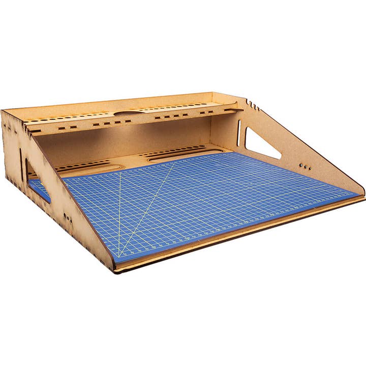 Workstation for Modeling (50833) for wholesale by Historic Sales