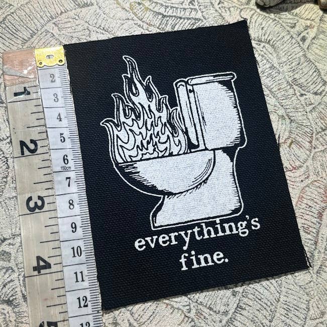 Three Raccoons - Vente Écusson - Tout va bien. Patch d'incendie de toilettes.1