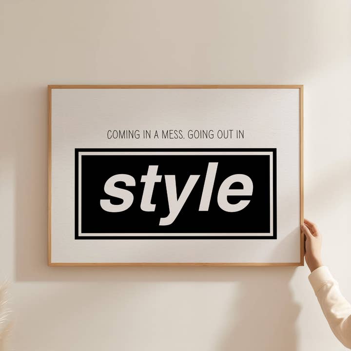 Gå Ud i Stil Sort og Hvid Oasis Print for engroshandel hos Pink Giraffe Print Co