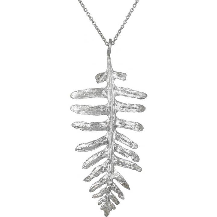Pendentif vertical La fougère pour la vente par Sandrine B. Jewelry