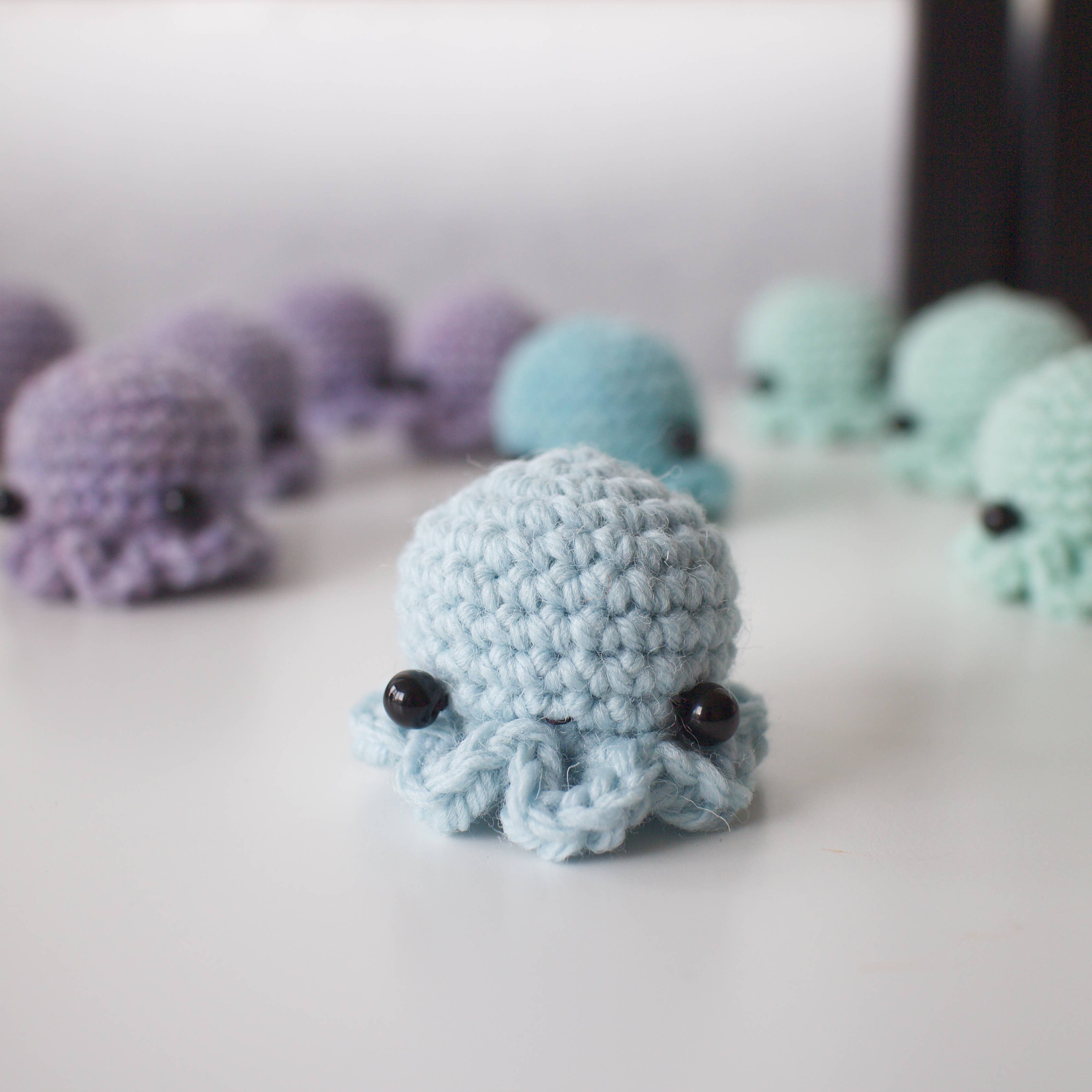 Mohu – Engroshandel Nøglering - Unisex – Hæklet blæksprutte amigurumi legetøj, ornament eller nøglering2