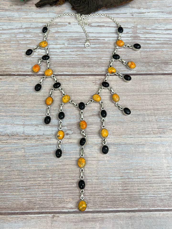 "Halloween-kollektion" Handgjord Sterling Silver Svart Onyx, Bumblebee Halsband med Signerad Nizhoni för wholesale av Nizhonitradersllc
