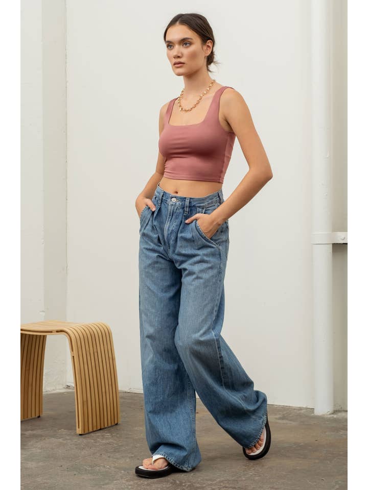 The Workshop Studio - Wholesale Knit top – Women's - REVERSIBLE CROPPED SQUARE NECK TANK44