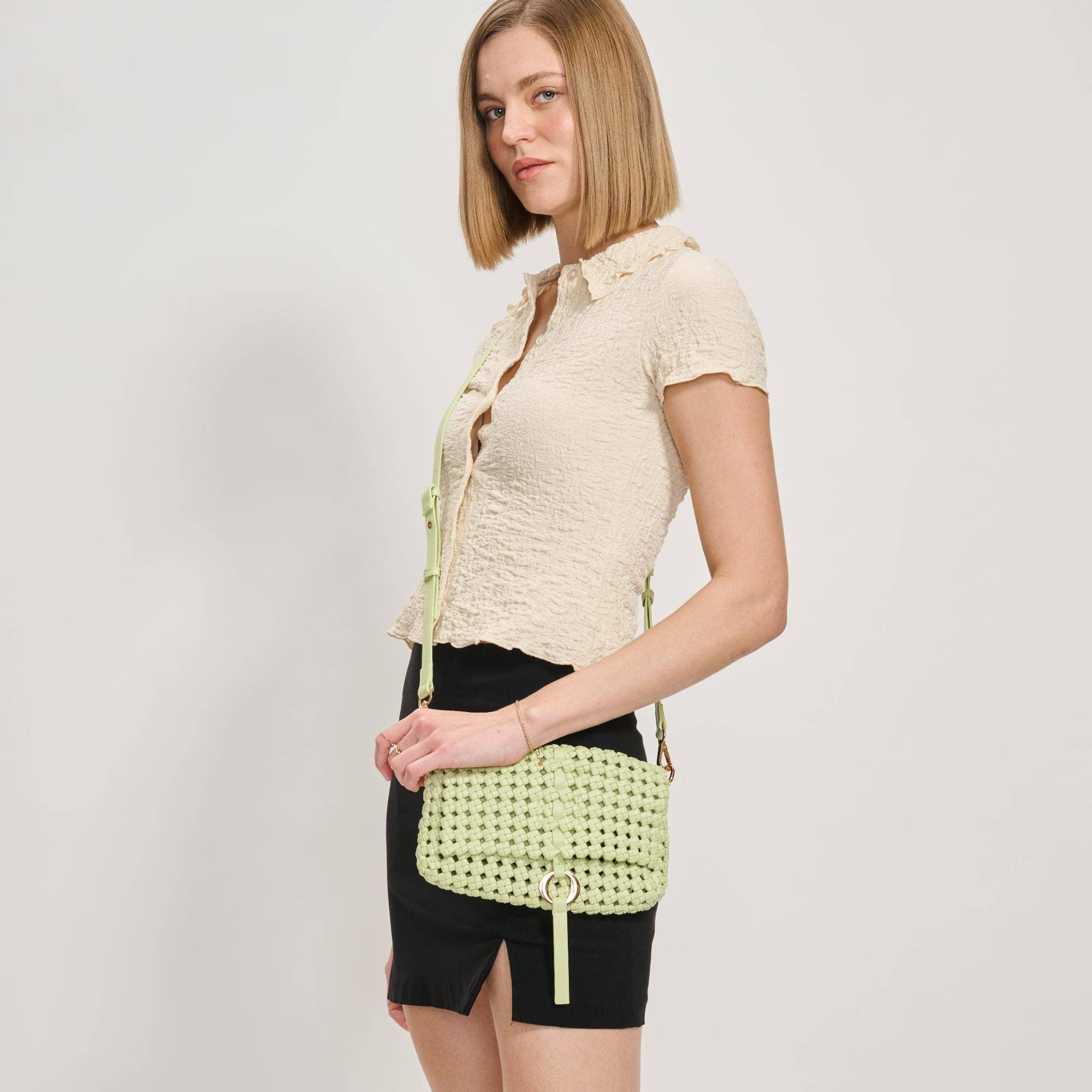 Moda Luxe – wholesale Axelväska - Dam – Camilla Knot Vävd Axelremsväska23